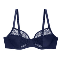 Crosby Demi Bra

Support, Meet Liberation.

Everyday deserves a kick into high gear. The Crosby Demi Bra features Italian lace insets, custom-designed underwire, and unlined cups tCrosby Demi Bra