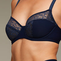 Crosby Demi Bra

Support, Meet Liberation.

Everyday deserves a kick into high gear. The Crosby Demi Bra features Italian lace insets, custom-designed underwire, and unlined cups tCrosby Demi Bra