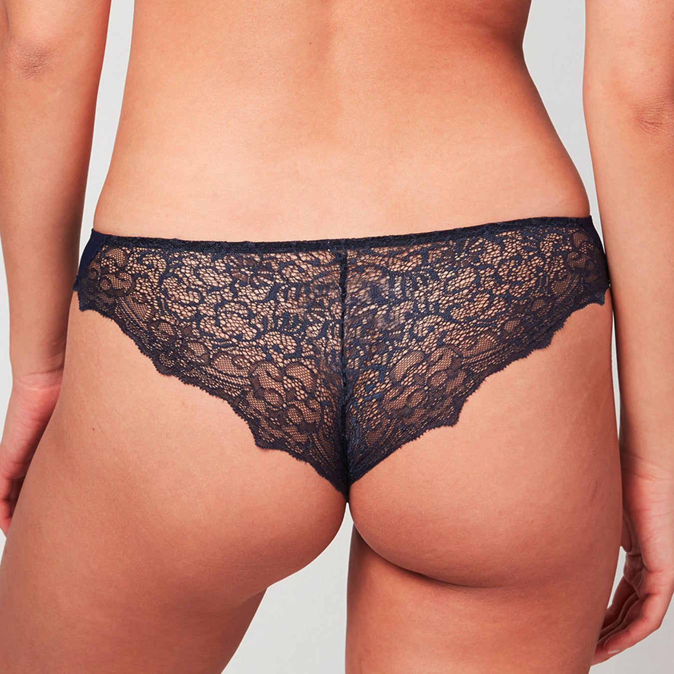 Crosby Scalloped Cheeky

 Panties Worth a Double Take.

Our Crosby Scalloped Cheeky is sure to be remembered with a stunning all-over lace back and scalloped edges. This semi-sheer panty iCrosby Scalloped Cheeky