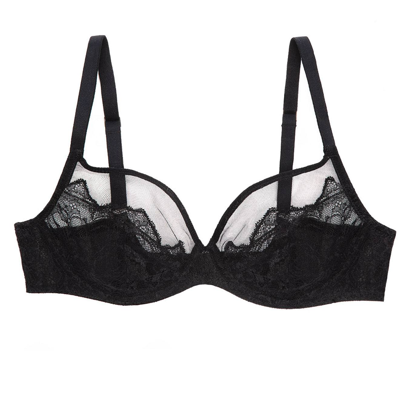Bowery Mesh Plunge Bra
Adorned, Not Altered.
Made with breathable mesh and delicate lace accents, the Bowery Mesh Plunge Bra provides lift and support ideal for low cut tops. This bra adoBowery Mesh Plunge Bra