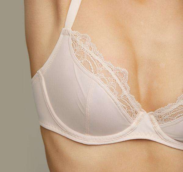 Crosby Plunge Bra

Elegance, Meet Edge. 

Our Crosby Plunge Bra marries high performance micro jersey with comfortable underwire support to provide long lasting breathability. Ideal Crosby Plunge Bra